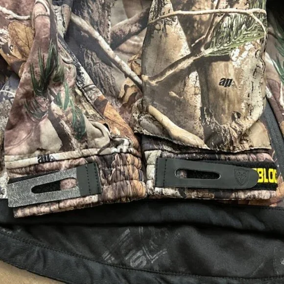 Scent Blocker Camo Jacket w/ Arm Guard Realtree Road Trips Men's Size M